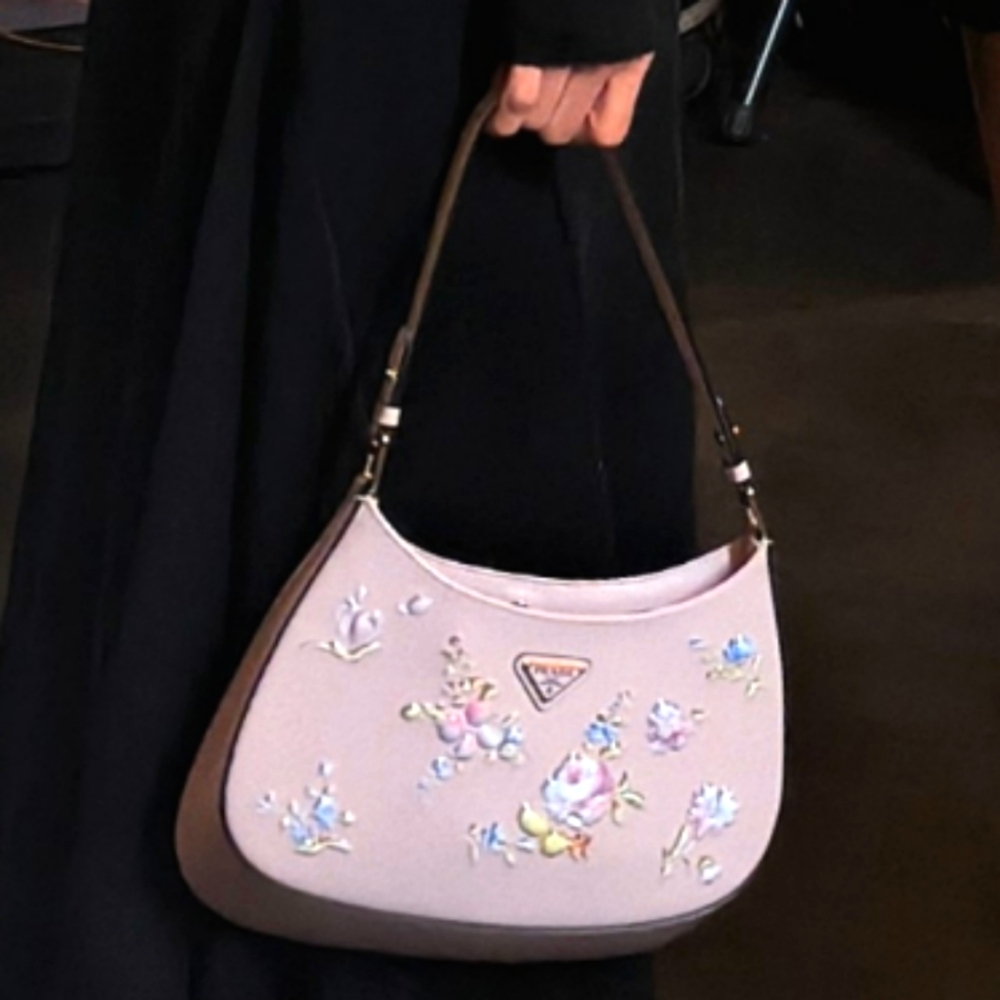 💯🩷PRADA CLEO🩷Hobo bag purse in pink nude